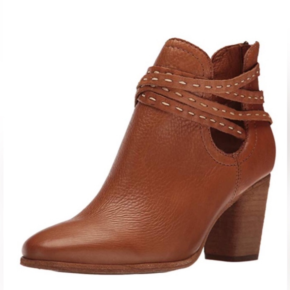 Frye Naomi strappy cognac leather booties w/back zip & whipstitching SZ 9.5